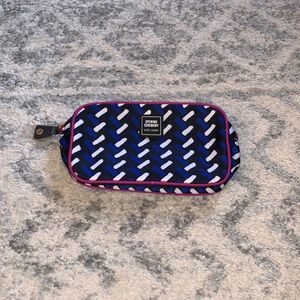 NEW Estée Lauder Cosmetic Bag